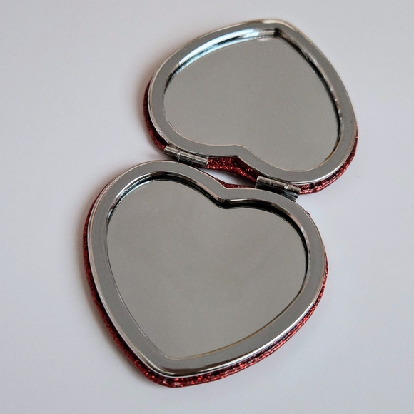 NWT Coach Wine Multi Glitter Heart Compact Mirror - Picture 4 of 8